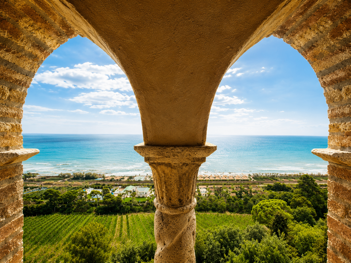 Vista panoramica del mare dalla torre di Villa Boccabianca